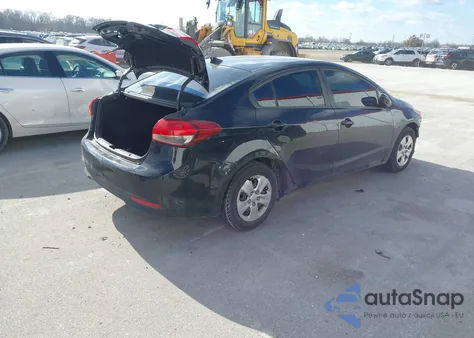 2017 Kia Forte Lx z USA, uszkodzony, nr VIN 3KPF4A76HE039585